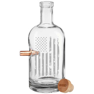 Clear glass patriotic decanter with an engraved American flag design and a wooden stopper, 750mL capacity.